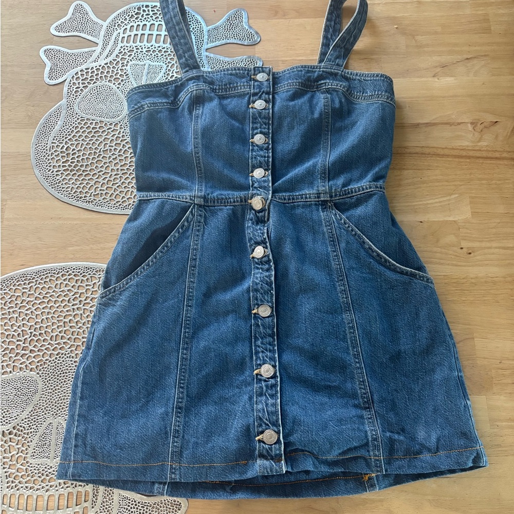 Levi’s denim dress - Picture 7 of 14